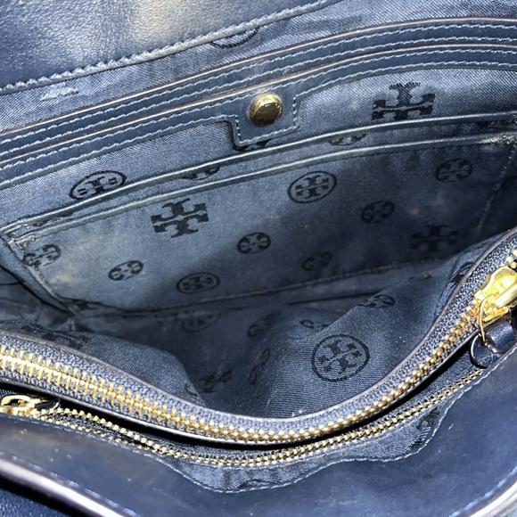 💙TORY BURCH💙 Marion Blue Suede Messenger Bag , Leather & Gold Chain Strap - Picture 9 of 10